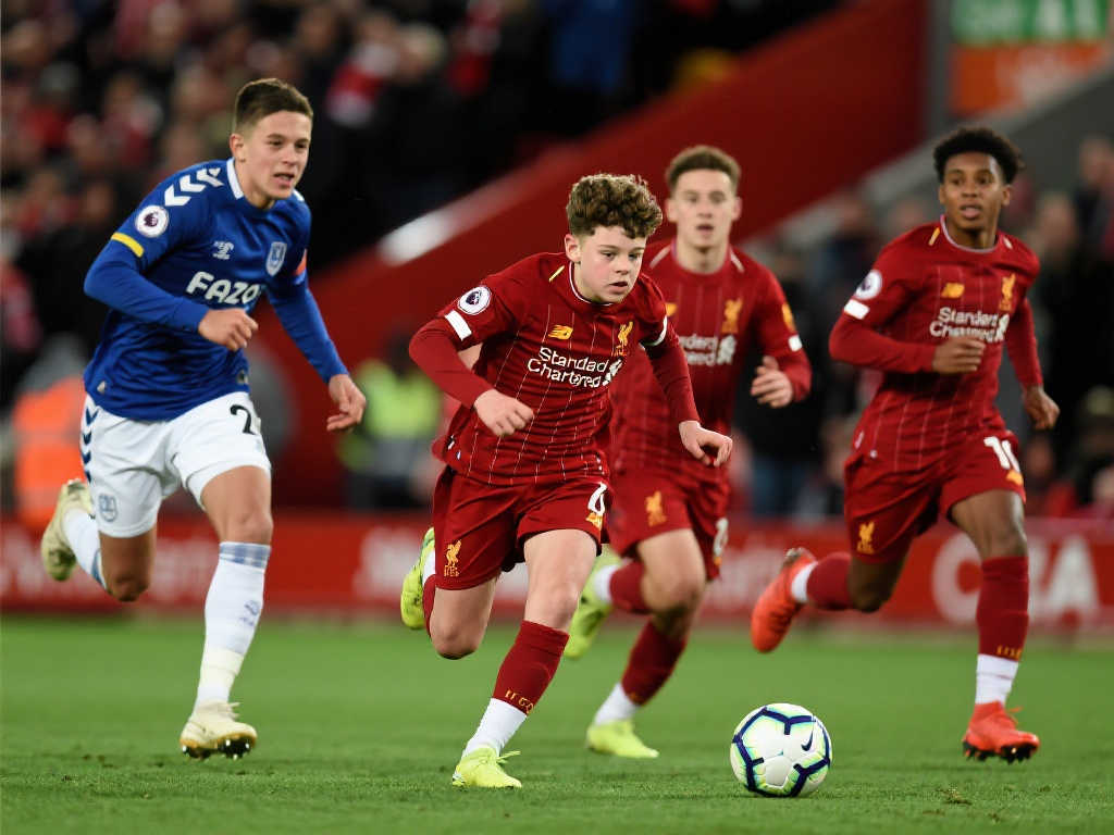 在客场比赛 在客场比赛